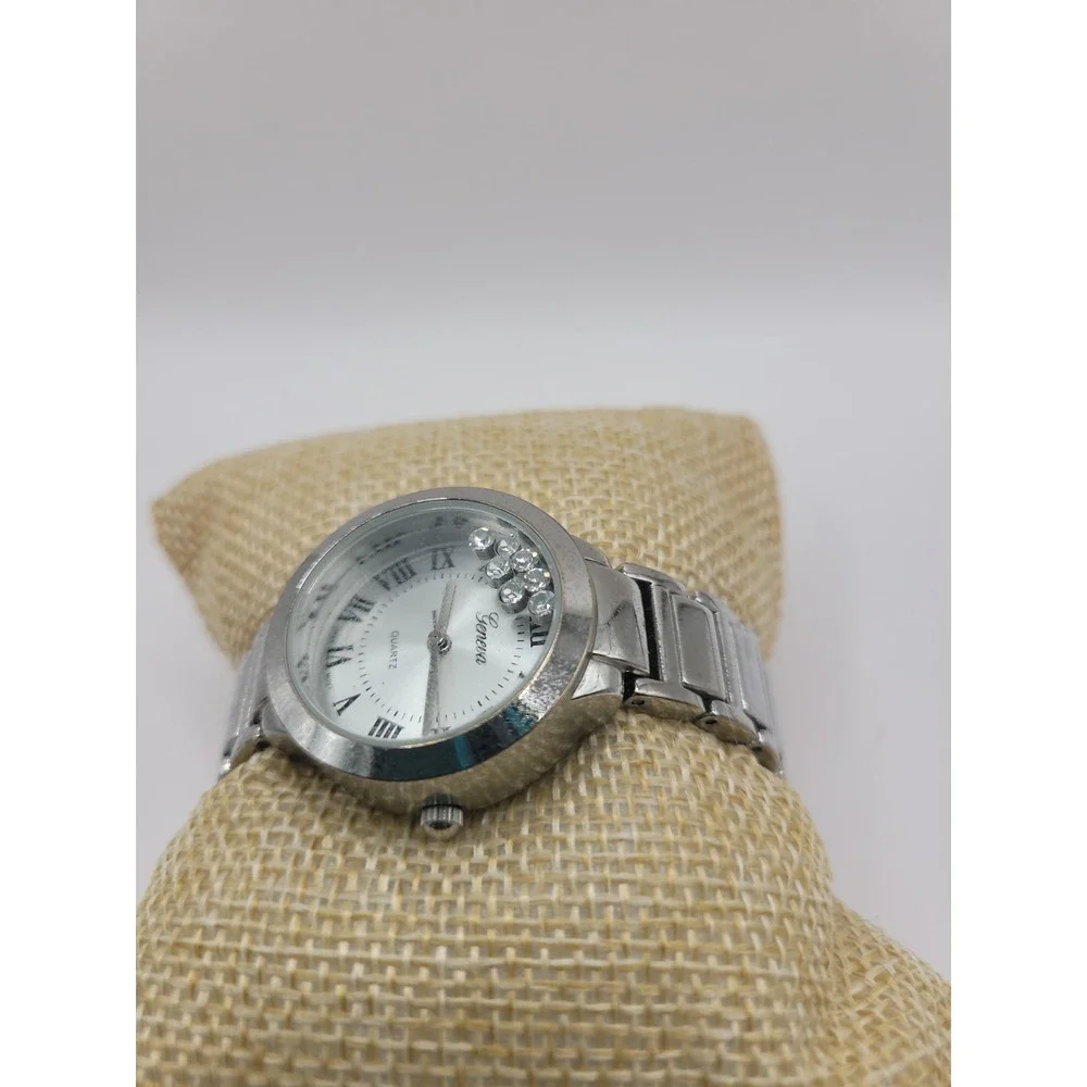 Geneva Women's Silver Tone Quartz Watch White Roman Numeral Dial Floating Crysta
